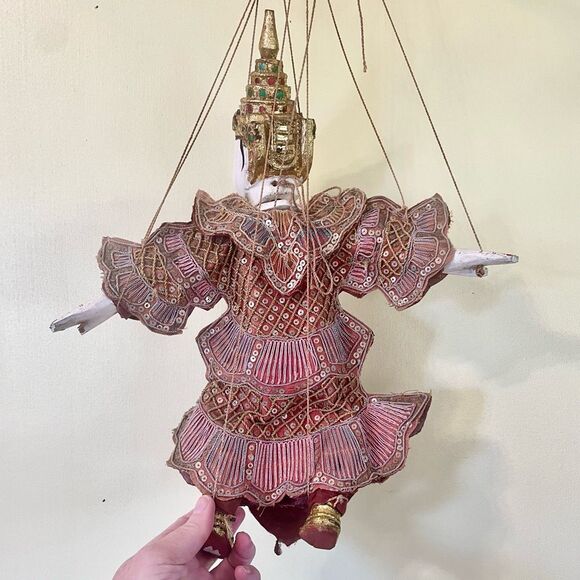 Thai Marionette Puppet 1960s Vintage 23 1/2 Inches, Sequined Traditional Dress, - Picture 4 of 11